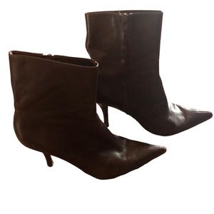 Nine West Women’s Size 7 Medium brown heel pointed toe boots 3.5” heel